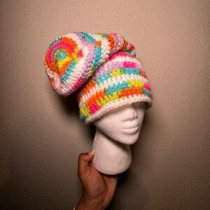 SLOUCH BEANIE